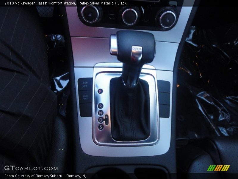 Reflex Silver Metallic / Black 2010 Volkswagen Passat Komfort Wagon
