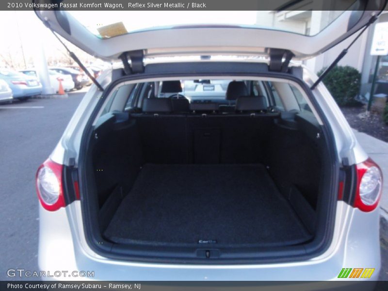Reflex Silver Metallic / Black 2010 Volkswagen Passat Komfort Wagon