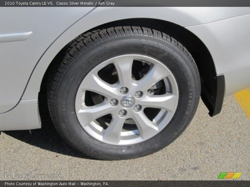 Classic Silver Metallic / Ash Gray 2010 Toyota Camry LE V6