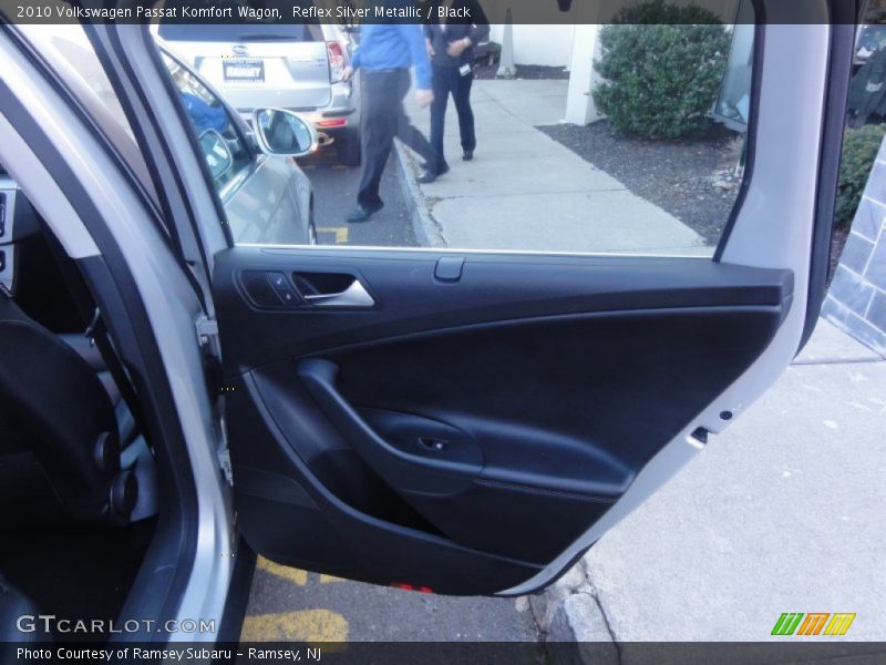 Reflex Silver Metallic / Black 2010 Volkswagen Passat Komfort Wagon