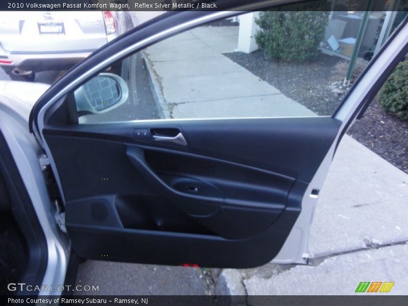 Reflex Silver Metallic / Black 2010 Volkswagen Passat Komfort Wagon