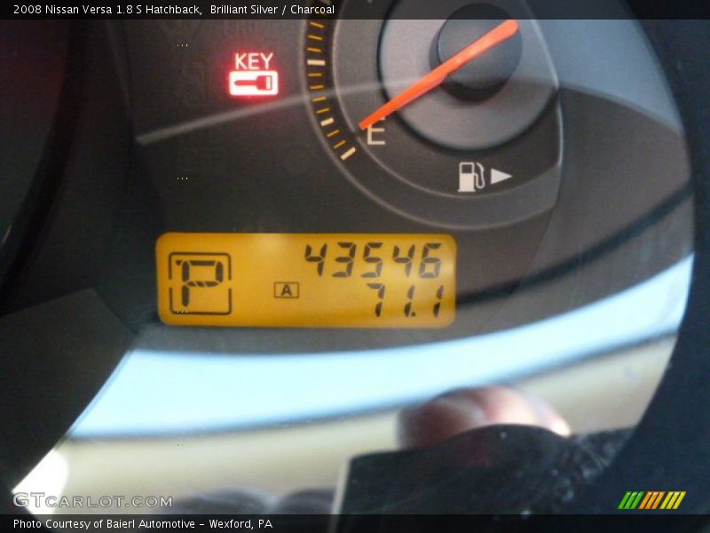 Brilliant Silver / Charcoal 2008 Nissan Versa 1.8 S Hatchback