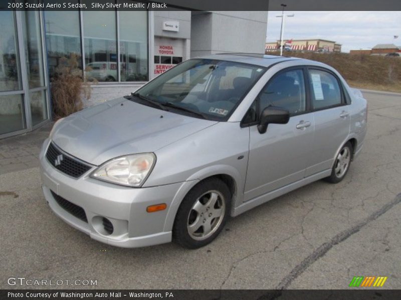 Silky Silver Metallic / Black 2005 Suzuki Aerio S Sedan