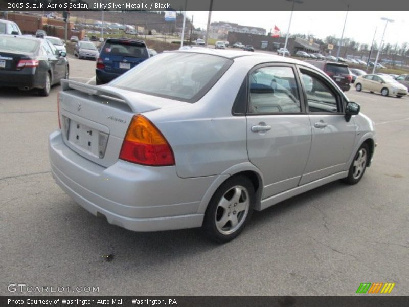 Silky Silver Metallic / Black 2005 Suzuki Aerio S Sedan