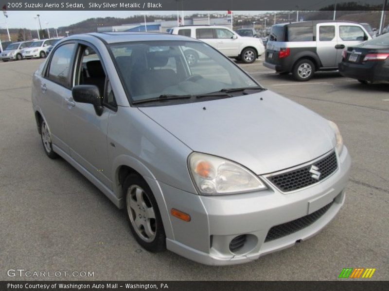 Silky Silver Metallic / Black 2005 Suzuki Aerio S Sedan