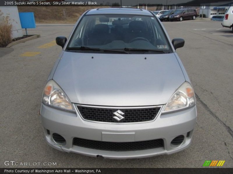 Silky Silver Metallic / Black 2005 Suzuki Aerio S Sedan
