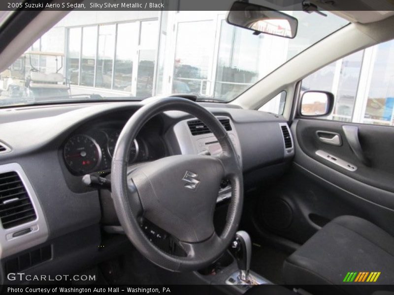 Silky Silver Metallic / Black 2005 Suzuki Aerio S Sedan