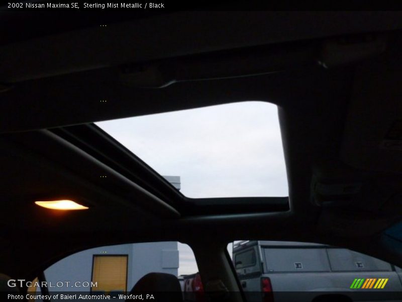 Sterling Mist Metallic / Black 2002 Nissan Maxima SE