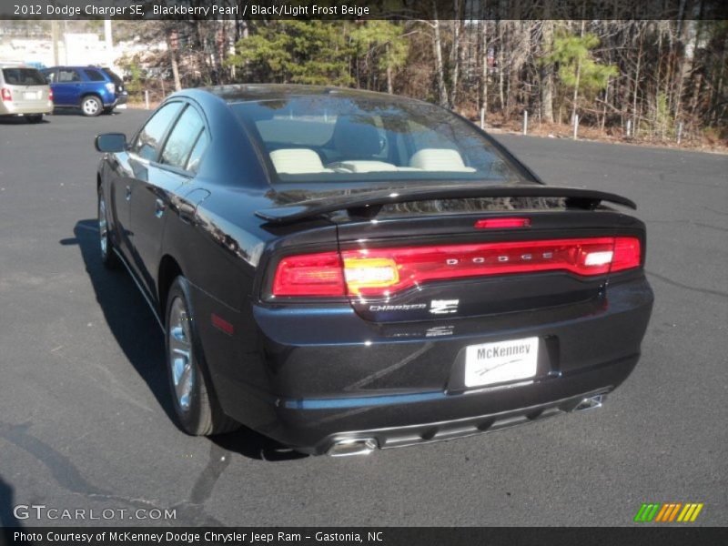 Blackberry Pearl / Black/Light Frost Beige 2012 Dodge Charger SE