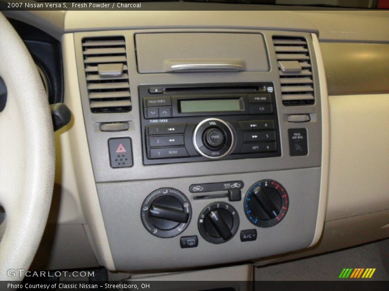 Fresh Powder / Charcoal 2007 Nissan Versa S