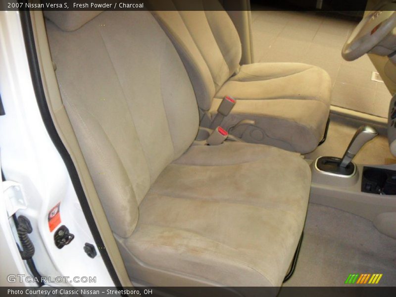 Fresh Powder / Charcoal 2007 Nissan Versa S