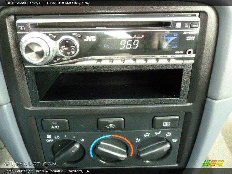 Lunar Mist Metallic / Gray 2001 Toyota Camry CE