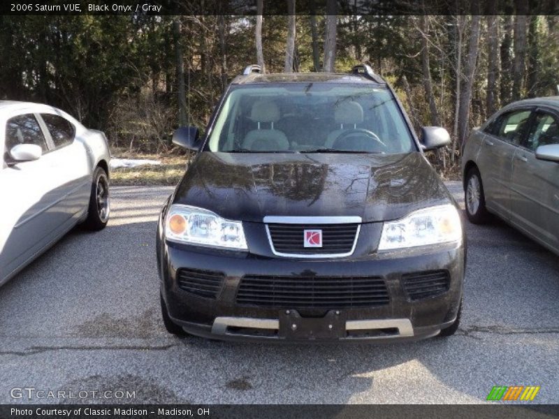 Black Onyx / Gray 2006 Saturn VUE