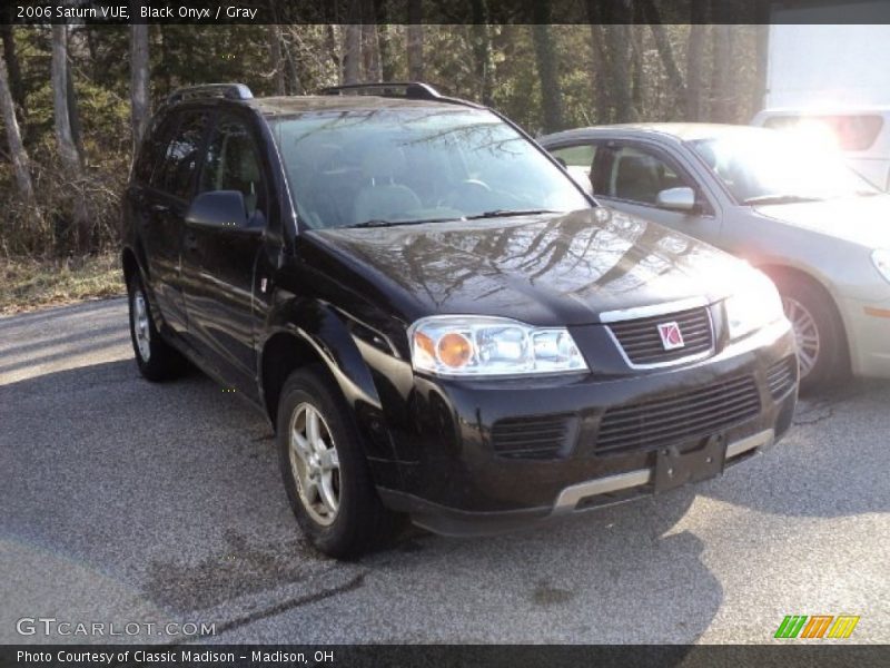 Black Onyx / Gray 2006 Saturn VUE