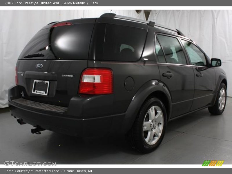 Alloy Metallic / Black 2007 Ford Freestyle Limited AWD