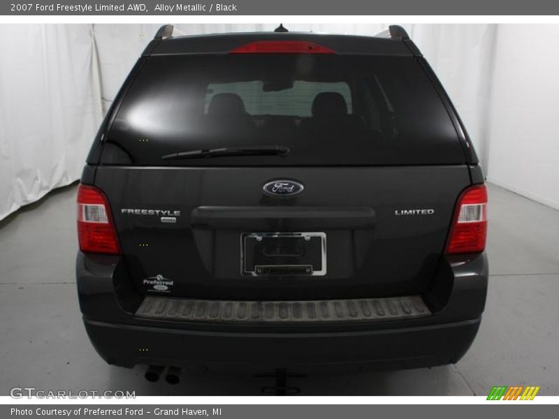 Alloy Metallic / Black 2007 Ford Freestyle Limited AWD