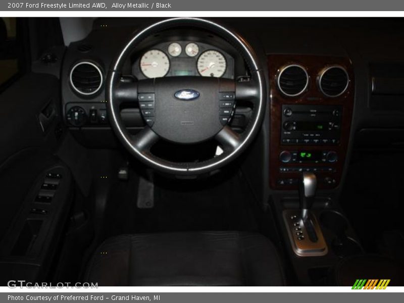 Alloy Metallic / Black 2007 Ford Freestyle Limited AWD