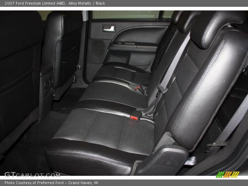 Alloy Metallic / Black 2007 Ford Freestyle Limited AWD