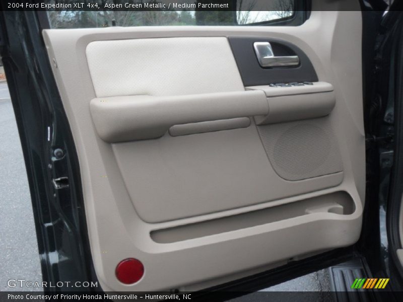 Aspen Green Metallic / Medium Parchment 2004 Ford Expedition XLT 4x4