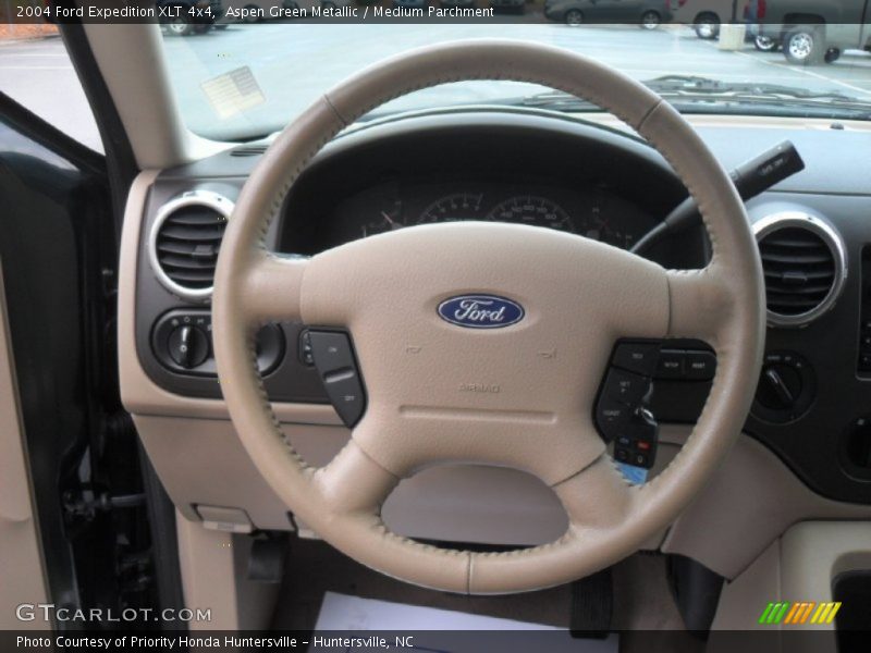 Aspen Green Metallic / Medium Parchment 2004 Ford Expedition XLT 4x4