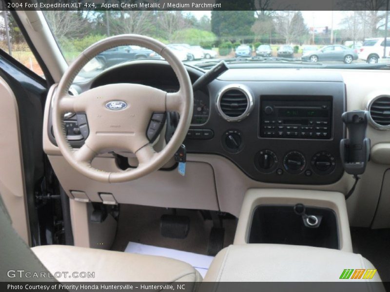 Aspen Green Metallic / Medium Parchment 2004 Ford Expedition XLT 4x4
