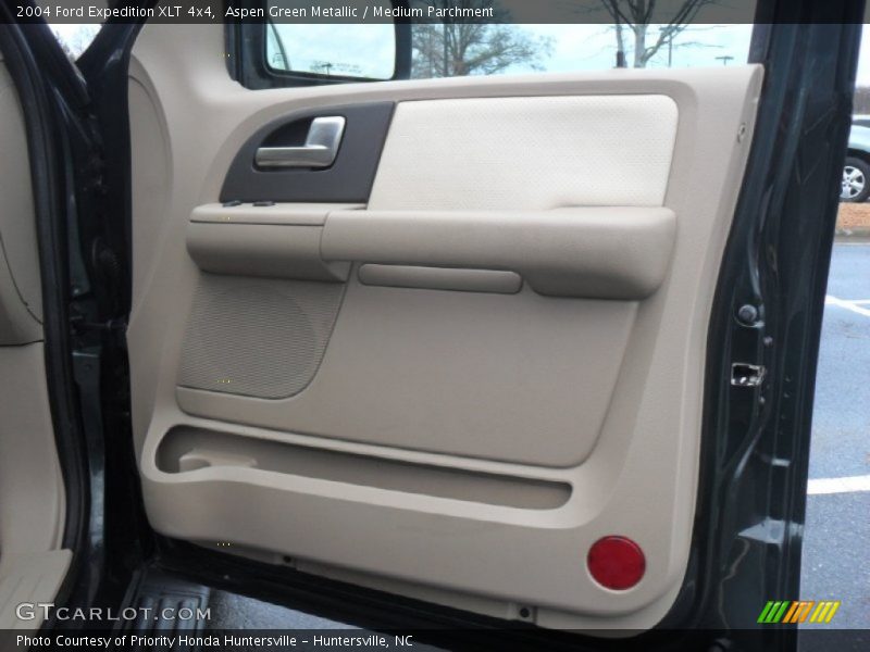 Aspen Green Metallic / Medium Parchment 2004 Ford Expedition XLT 4x4