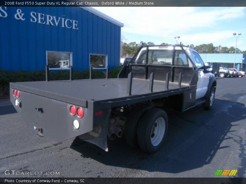 Oxford White / Medium Stone 2008 Ford F550 Super Duty XL Regular Cab Chassis