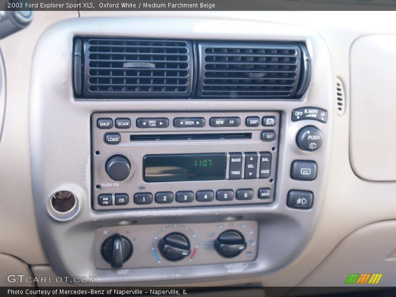 Oxford White / Medium Parchment Beige 2003 Ford Explorer Sport XLS