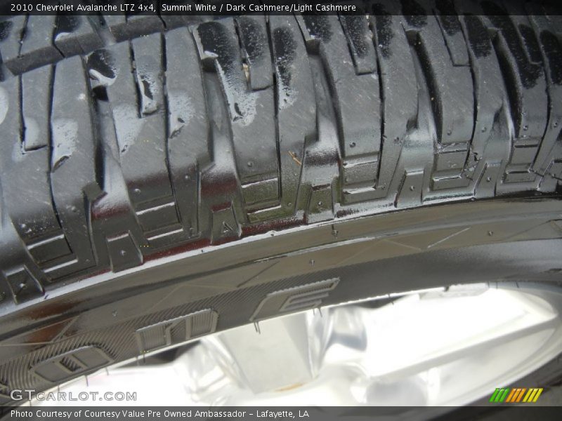 Summit White / Dark Cashmere/Light Cashmere 2010 Chevrolet Avalanche LTZ 4x4