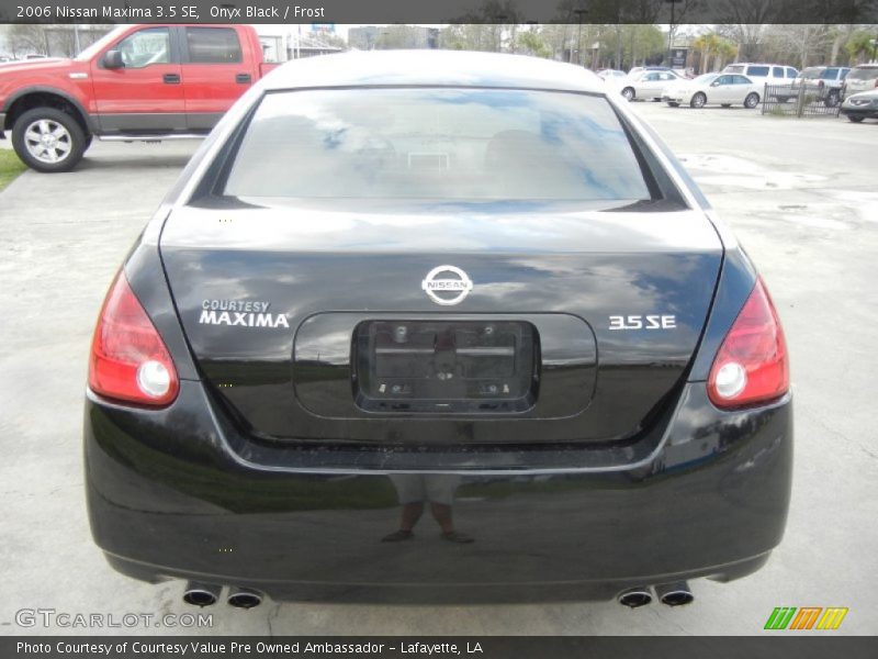 Onyx Black / Frost 2006 Nissan Maxima 3.5 SE