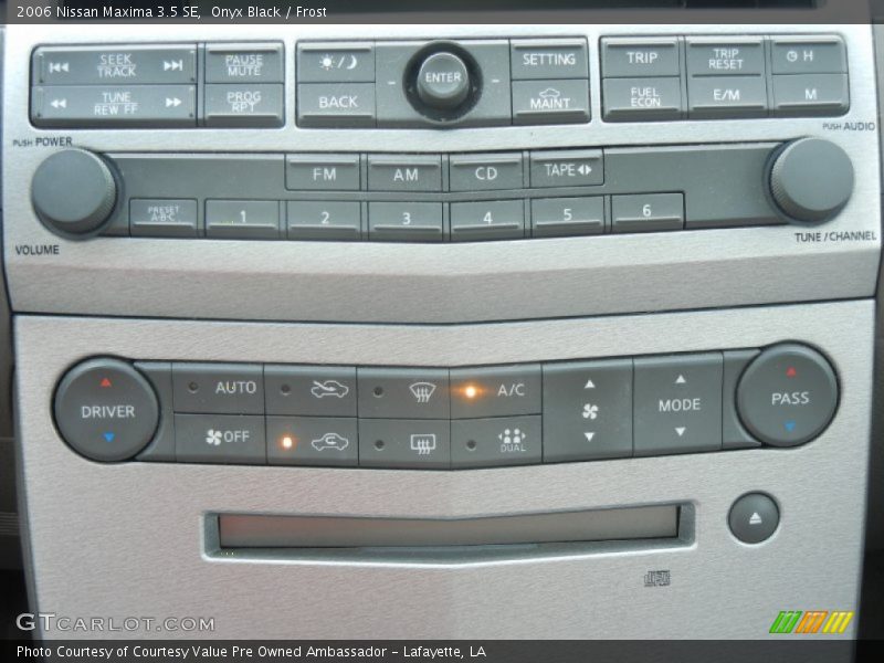 Onyx Black / Frost 2006 Nissan Maxima 3.5 SE