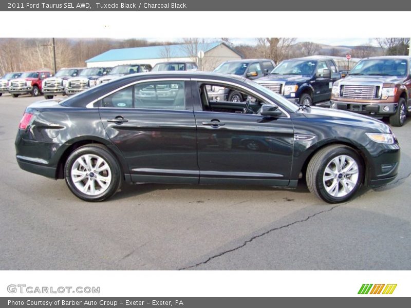 Tuxedo Black / Charcoal Black 2011 Ford Taurus SEL AWD