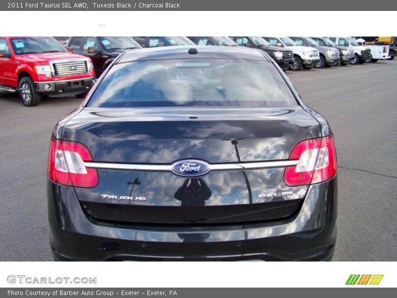 Tuxedo Black / Charcoal Black 2011 Ford Taurus SEL AWD