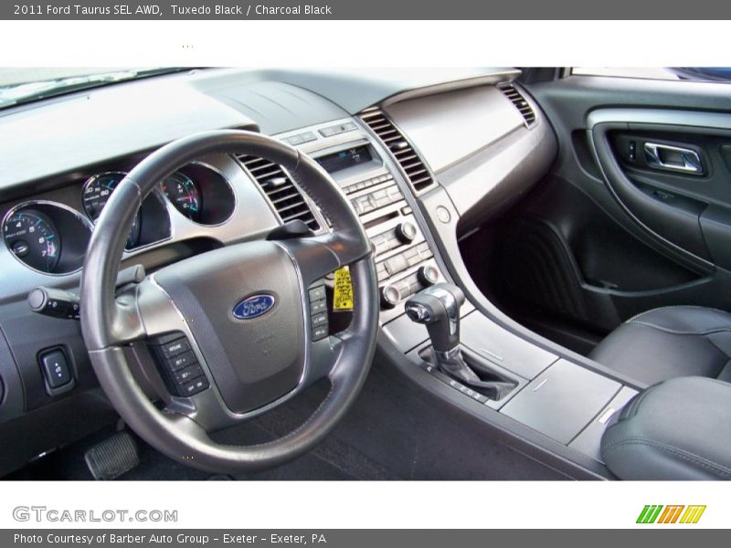 Tuxedo Black / Charcoal Black 2011 Ford Taurus SEL AWD