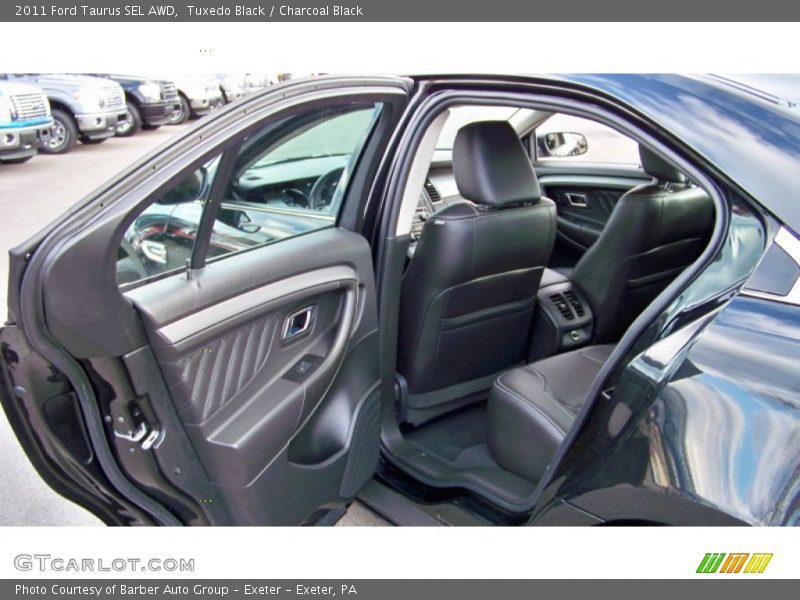 Tuxedo Black / Charcoal Black 2011 Ford Taurus SEL AWD