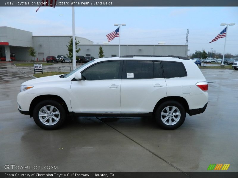 Blizzard White Pearl / Sand Beige 2012 Toyota Highlander SE