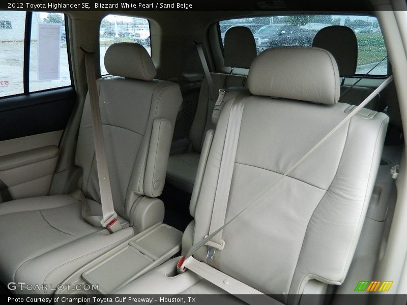 Blizzard White Pearl / Sand Beige 2012 Toyota Highlander SE