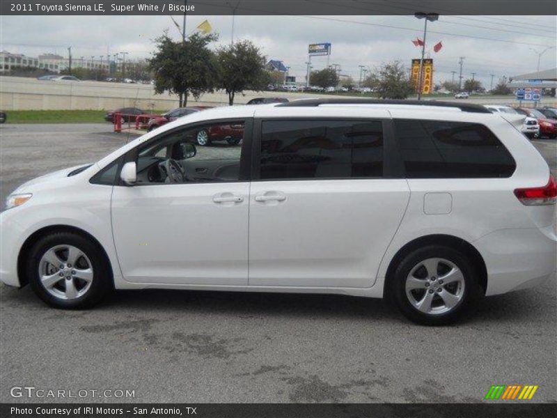 Super White / Bisque 2011 Toyota Sienna LE