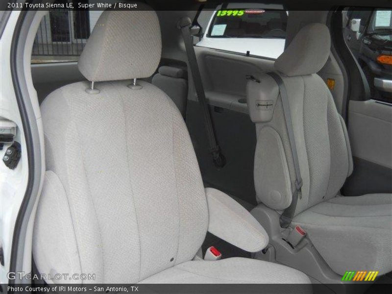 Super White / Bisque 2011 Toyota Sienna LE