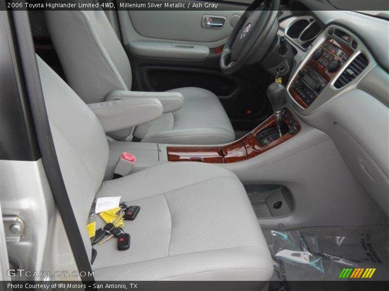 Millenium Silver Metallic / Ash Gray 2006 Toyota Highlander Limited 4WD