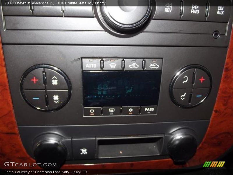Controls of 2010 Avalanche LS