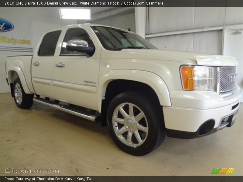 White Diamond Tricoat / Cocoa/Light Cashmere 2010 GMC Sierra 1500 Denali Crew Cab