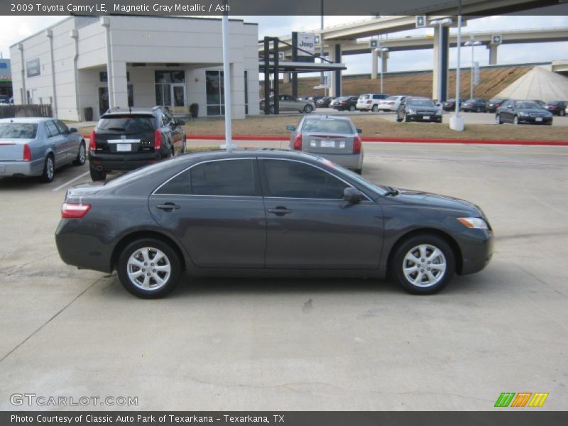 Magnetic Gray Metallic / Ash 2009 Toyota Camry LE