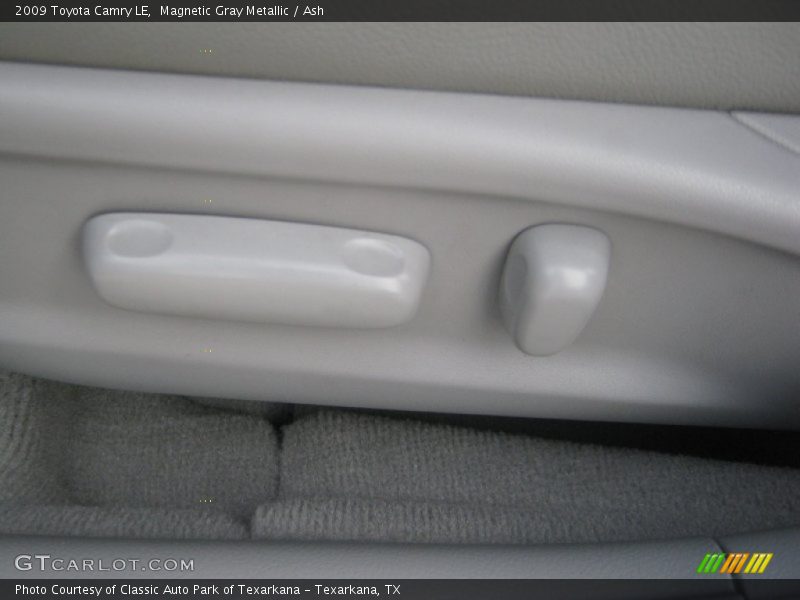 Magnetic Gray Metallic / Ash 2009 Toyota Camry LE