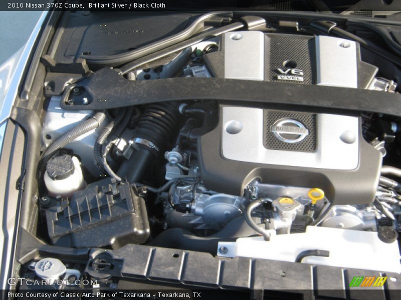Brilliant Silver / Black Cloth 2010 Nissan 370Z Coupe