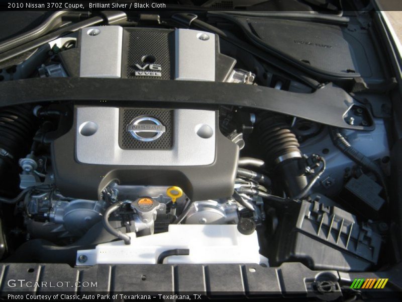 Brilliant Silver / Black Cloth 2010 Nissan 370Z Coupe