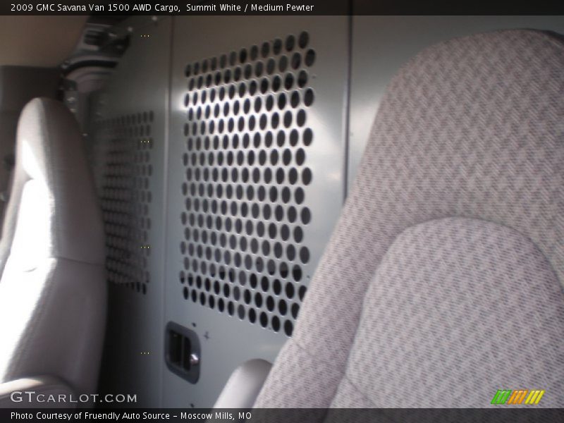 Summit White / Medium Pewter 2009 GMC Savana Van 1500 AWD Cargo