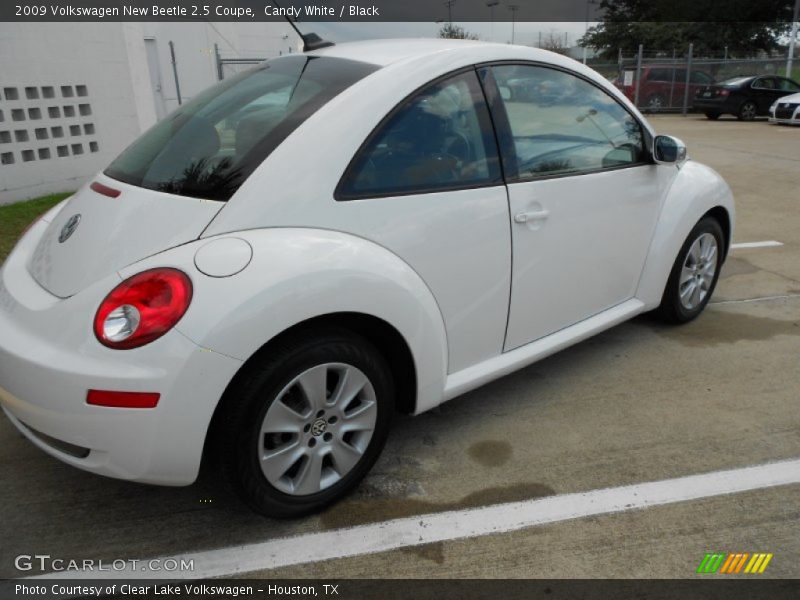 Candy White / Black 2009 Volkswagen New Beetle 2.5 Coupe