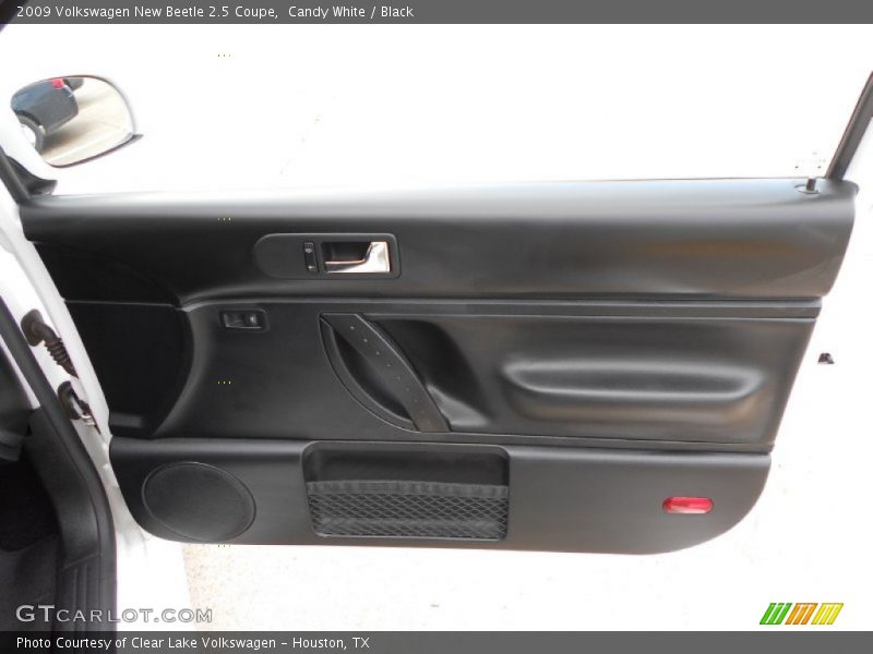 Candy White / Black 2009 Volkswagen New Beetle 2.5 Coupe