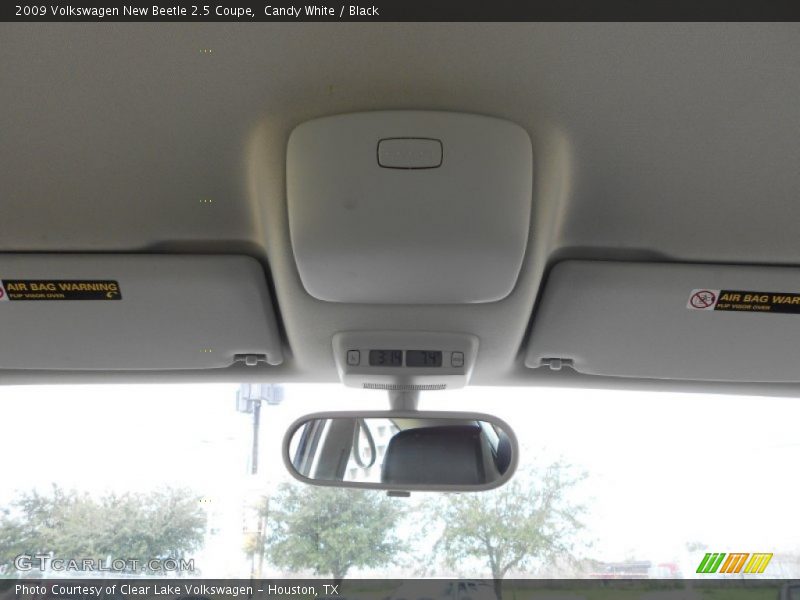Candy White / Black 2009 Volkswagen New Beetle 2.5 Coupe